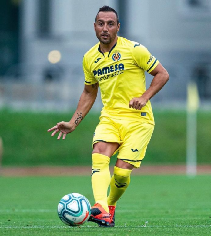 Santi Cazorla w barwach Villarreal. Od możliwości amputacji do jego powrotu na boisko minęło 1.5 roku.